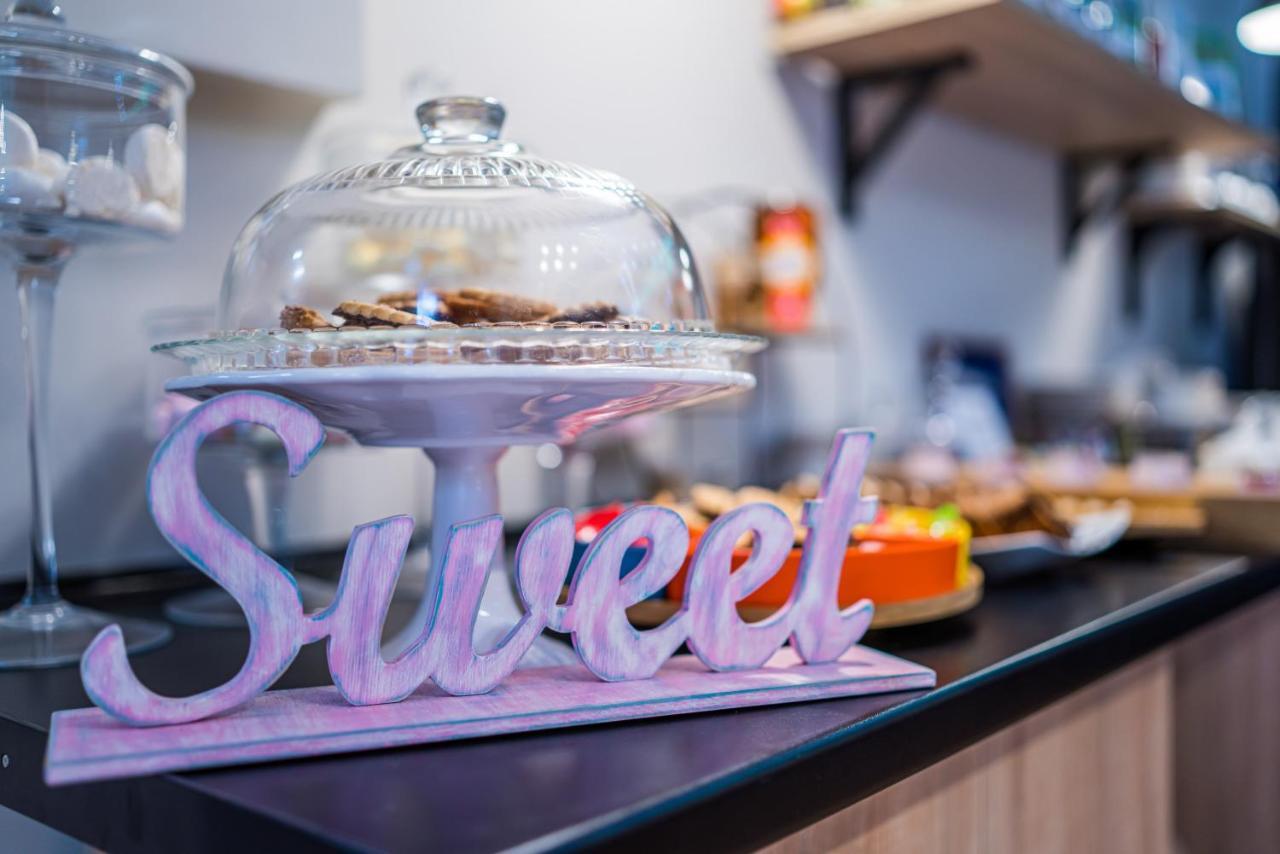 Glamour - Restaurant & Spa Przeźmierowo Eksteriør billede