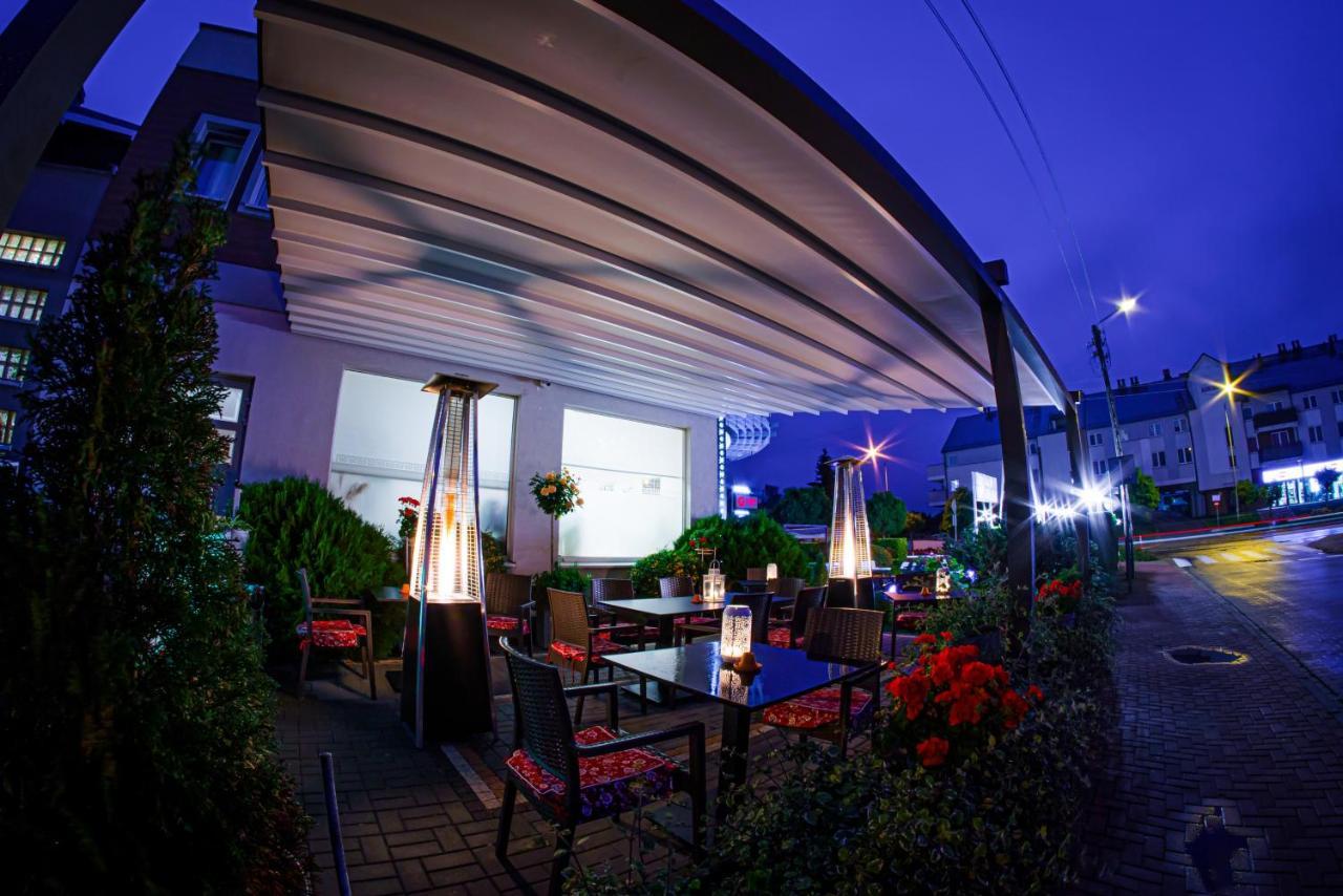 Glamour - Restaurant & Spa Przeźmierowo Eksteriør billede