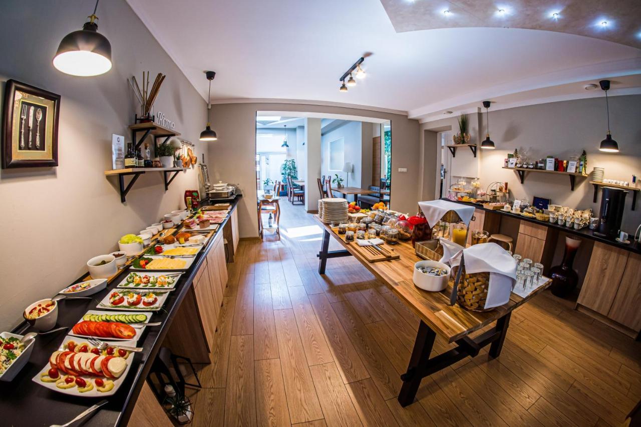 Glamour - Restaurant & Spa Przeźmierowo Eksteriør billede