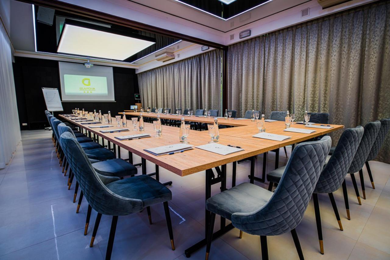 Glamour - Restaurant & Spa Przeźmierowo Eksteriør billede