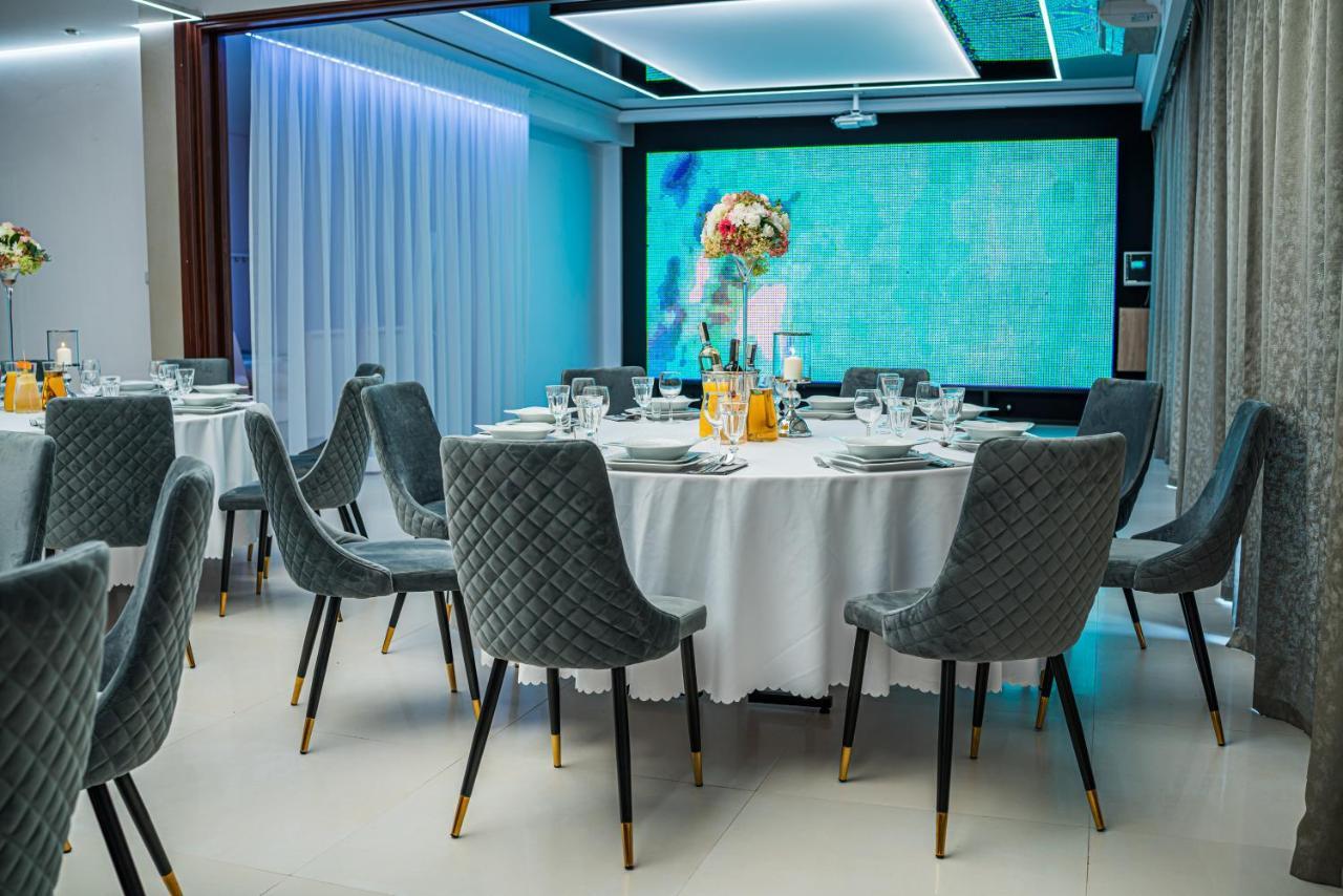 Glamour - Restaurant & Spa Przeźmierowo Eksteriør billede