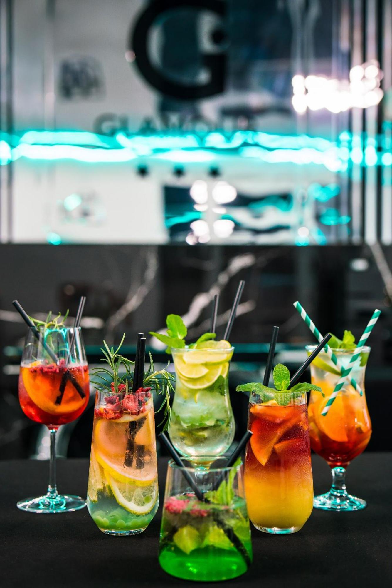 Glamour - Restaurant & Spa Przeźmierowo Eksteriør billede